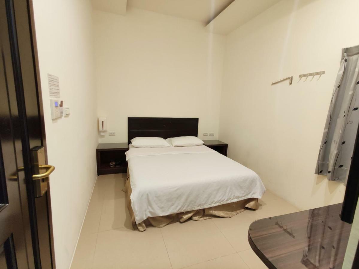 Feng Homestay Zhongpu Exterior photo