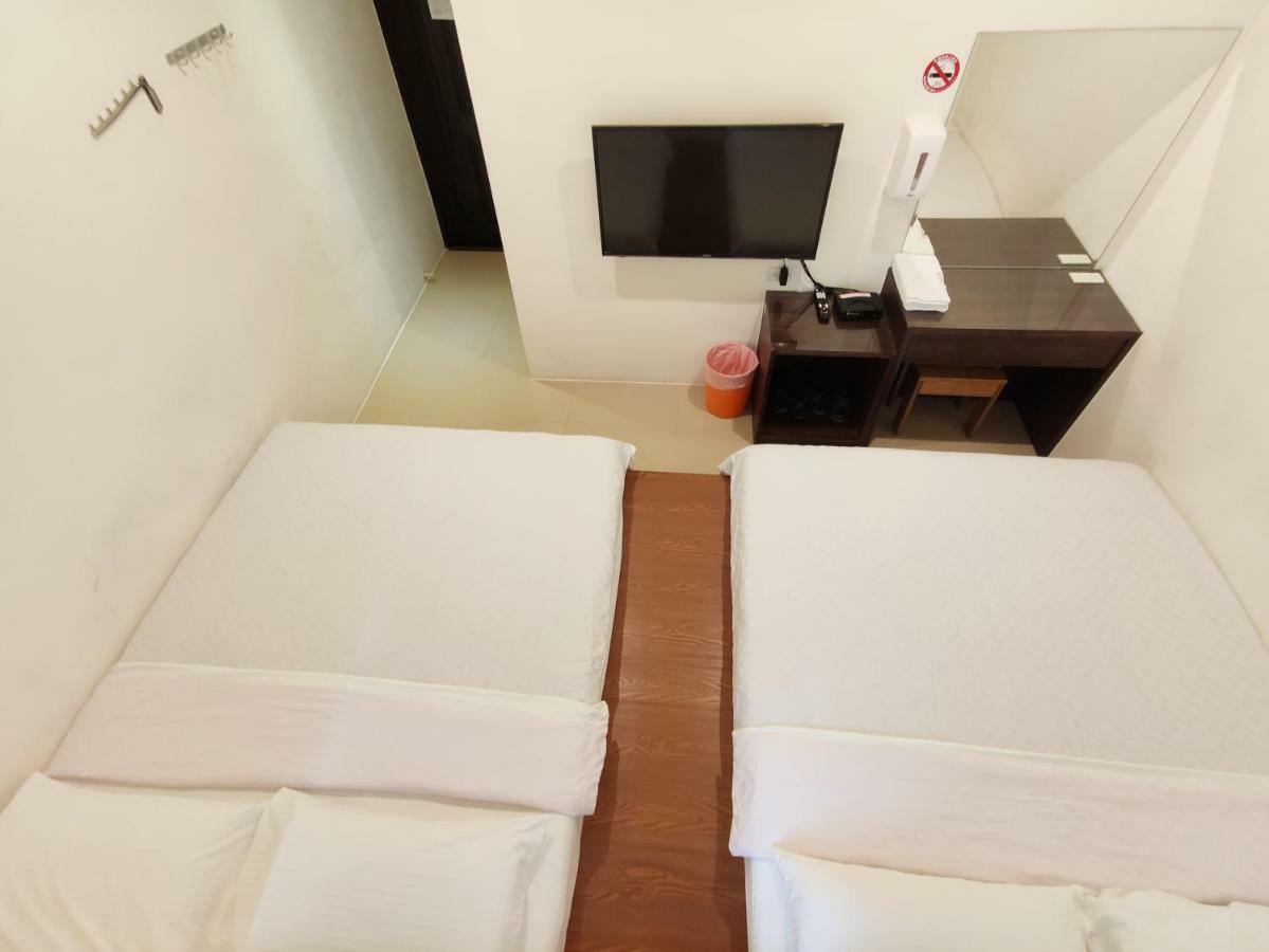 Feng Homestay Zhongpu Exterior photo