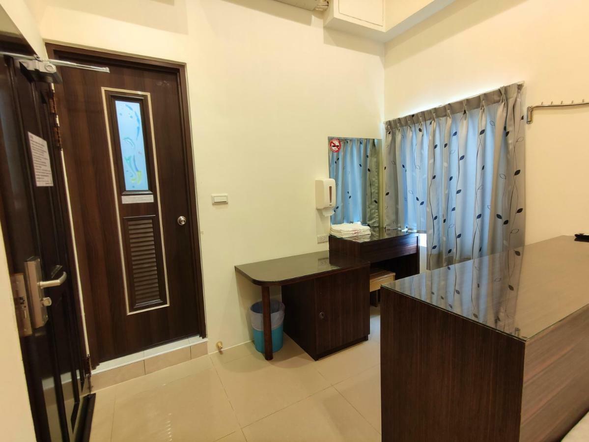 Feng Homestay Zhongpu Exterior photo